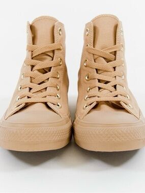 Converse High Top Sneakers Tan never worn